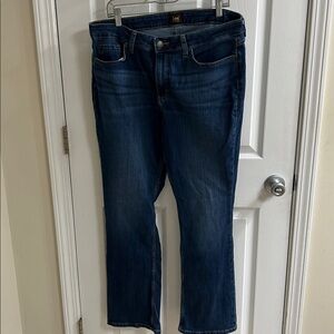 Lee women’s Deep Indigo Bootcut Jeans NWT
